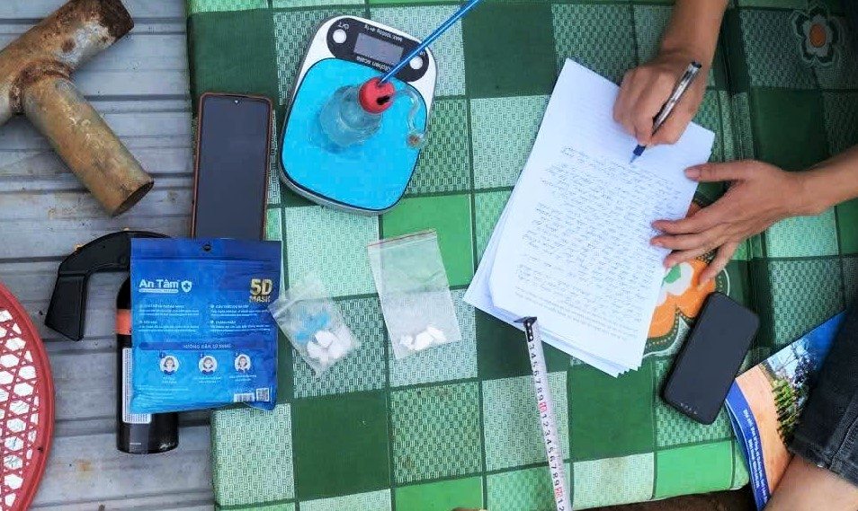 Ma túy, tang vật của vụ án được cơ quan điều tra thu giữ. Ảnh: Công an 