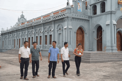 Catholic people in Ninh Binh agree to arrange villages and residential groups. Photo: Luong Ha