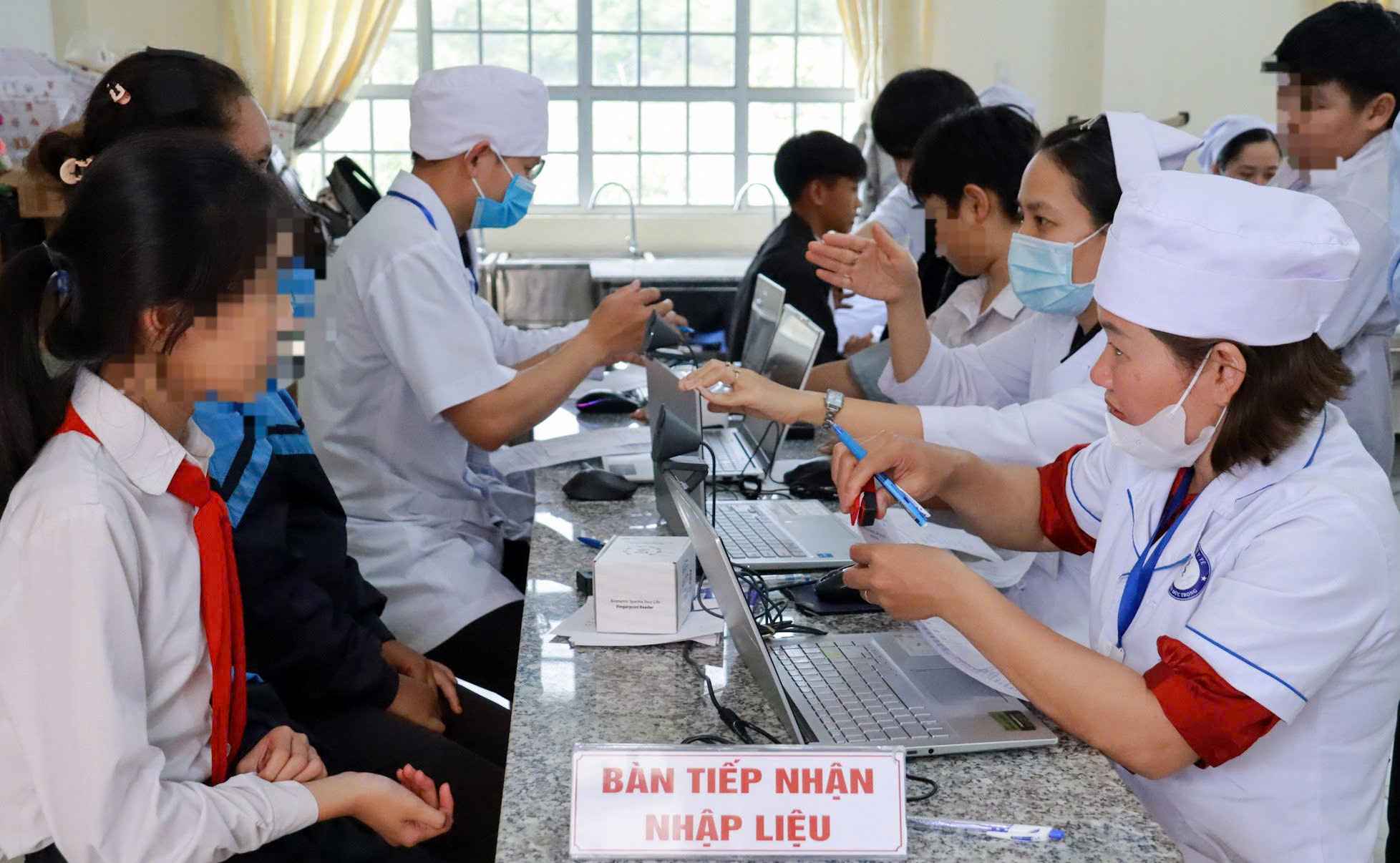 Hiện tại