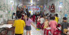 Students participate in free summer classes in Hoa Binh commune, Vinh Long province, reviewing and practicing skills in a safe environment. Photo: Hoang Loc