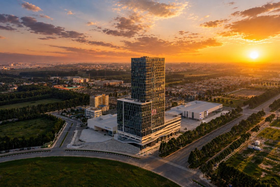 Vietnam's real estate market is still operating in a situation of data lack of transparency. Photo: Meey Group