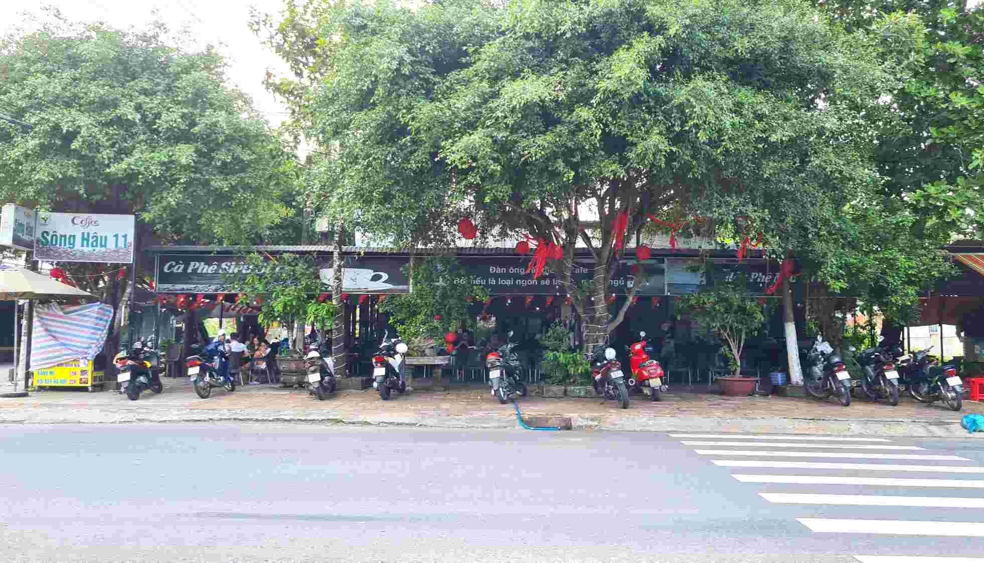 Đất trong Dự án Trường mần non Tuổi Hồng chưa giải toả bàn giao nhưng Phòng Tài chính - Kế hoạch thành phố Bạc Liêu nay là phường Bạc Liêu, Cà au vẫn cấp giấy phép kinh doanh mua bán. Ảnh: Nhật Hồ.