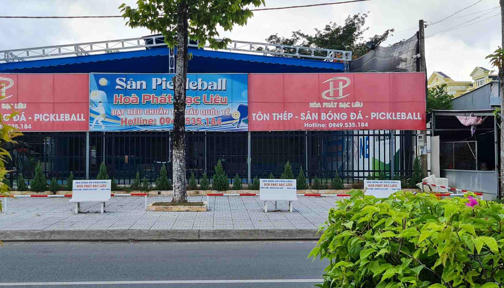 Phòng Tài chính - Kế hoạch thành phố Bạc Liêu, nay là Bạc Liêu, Cà Mau cấp phép kinh doanh trên đất đã giao cho Dự án. Ảnh: Nhật Hồ.