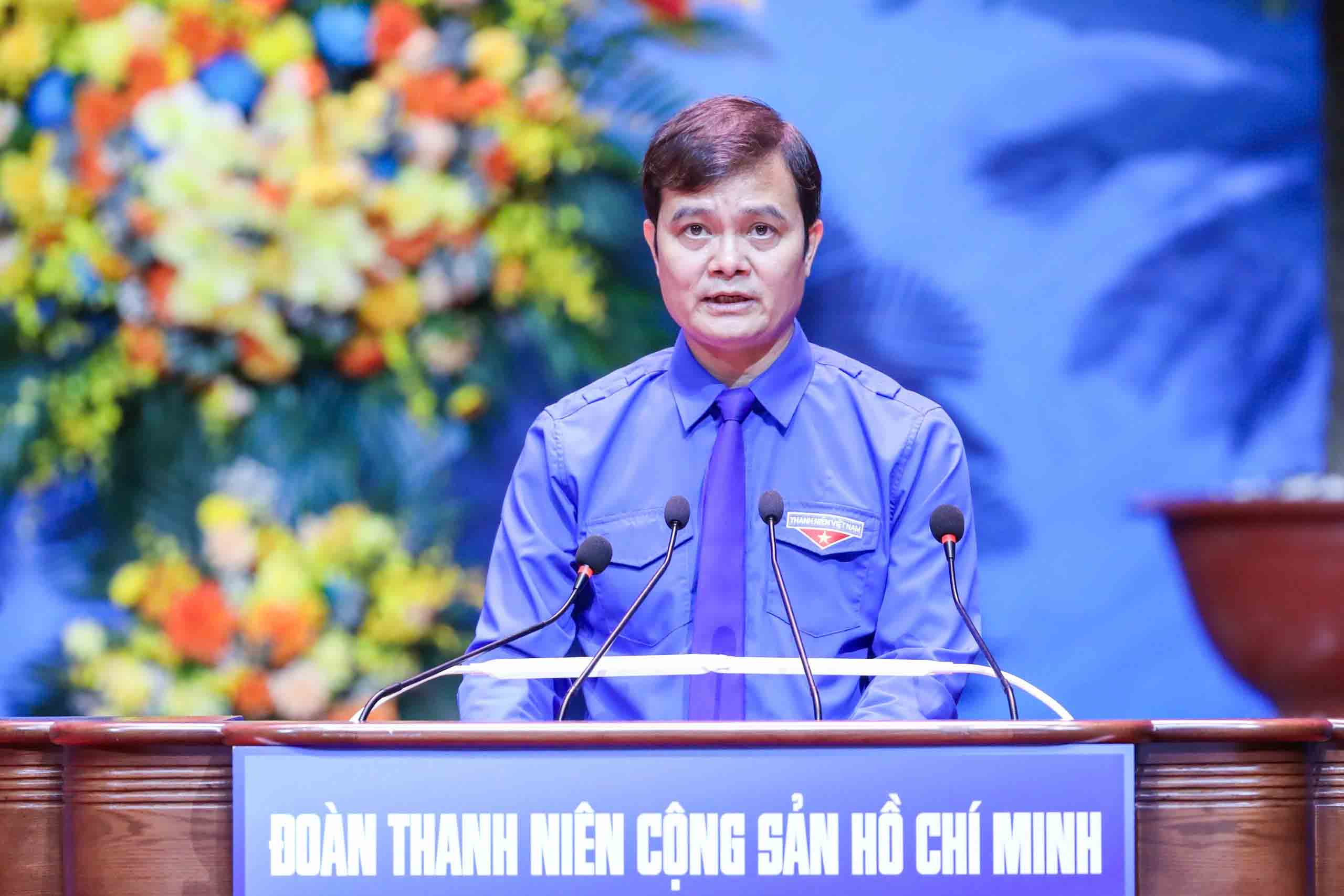 Mr. Bui Quang Huy - Member of the Party Central Committee, First Secretary of the Central Youth Union - delivered the closing speech of the 13th National Congress of the Ho Chi Minh Communist Youth Union. Photo: Song Huu