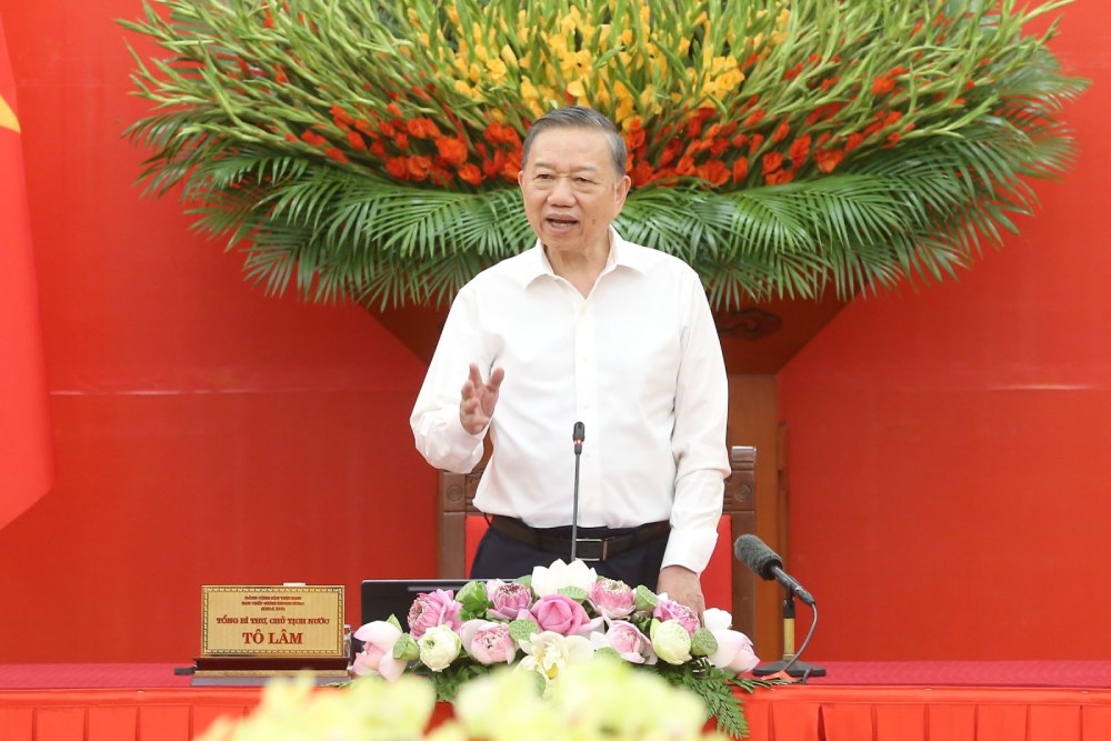 General Secretary and President To Lam emphasized the goals of online public services. Photo: Hien Hoa