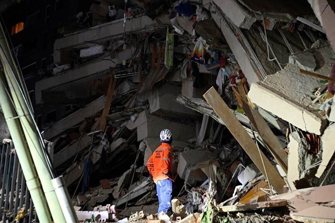 Vietnam is ready to have forms of support for Venezuela after the double earthquake in Venezuela on June 24. Photo: AFP