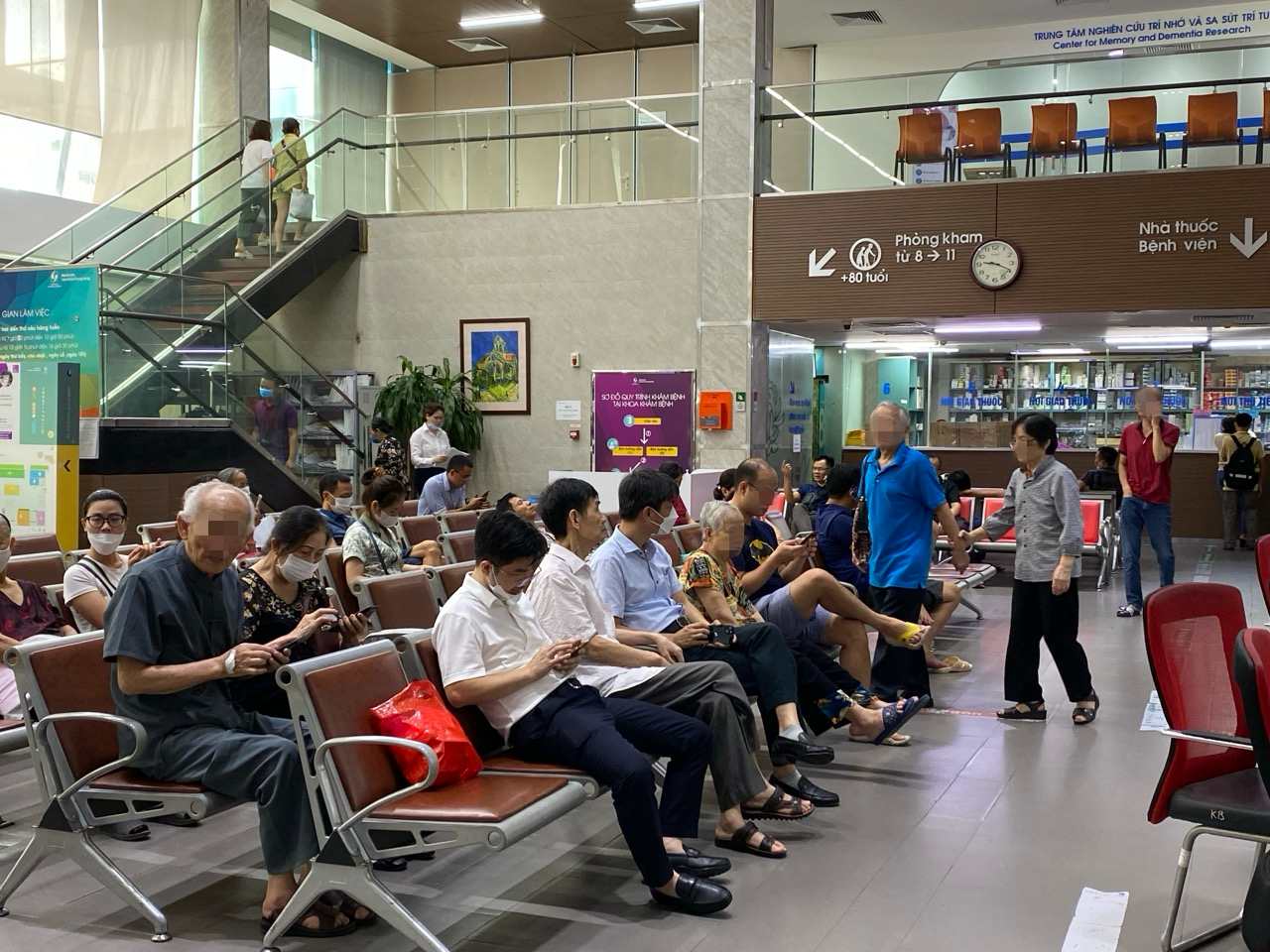 Patients going for outpatient examinations outside the tuyến will still be paid by health insurance according to regulations. Photo: Thuy Linh