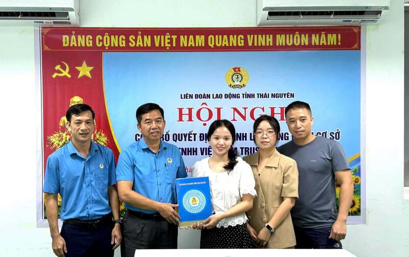 Establishment of Grassroots Trade Union of Vietnam TRUSTECH ELECTRONICS Co., Ltd. Photo: Thai Nguyen Trade Union