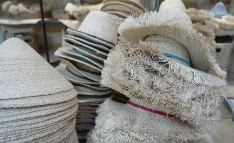 Expected products are labeled "green" to reach the wide market. Photo: Dinh Hiep