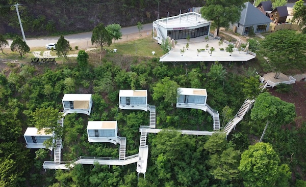 Tourist attractions and resorts illegally built on agricultural land. Photo: Hung Tho