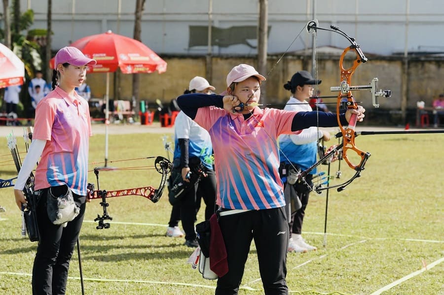 Athletes competed fiercely at the 2026 National Youth Archery Championships. Photo: Organizing Committee