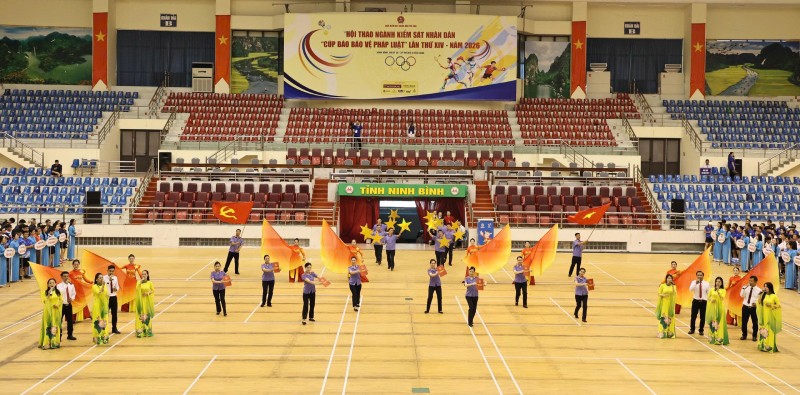 Tiết mục văn nghệ chào tại lễ khai mạc Hội thao. Ảnh: BTC