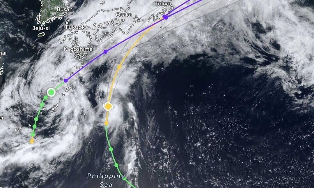 Typhoon Mekkhala is likely to converge with Typhoon Higos when approaching Japan. Photo: Zoom Earth