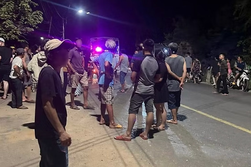 DH34 road through An Nhon ward (Gia Lai) - where the young man was found dead, functional forces are currently investigating the cause. Photo: People provided