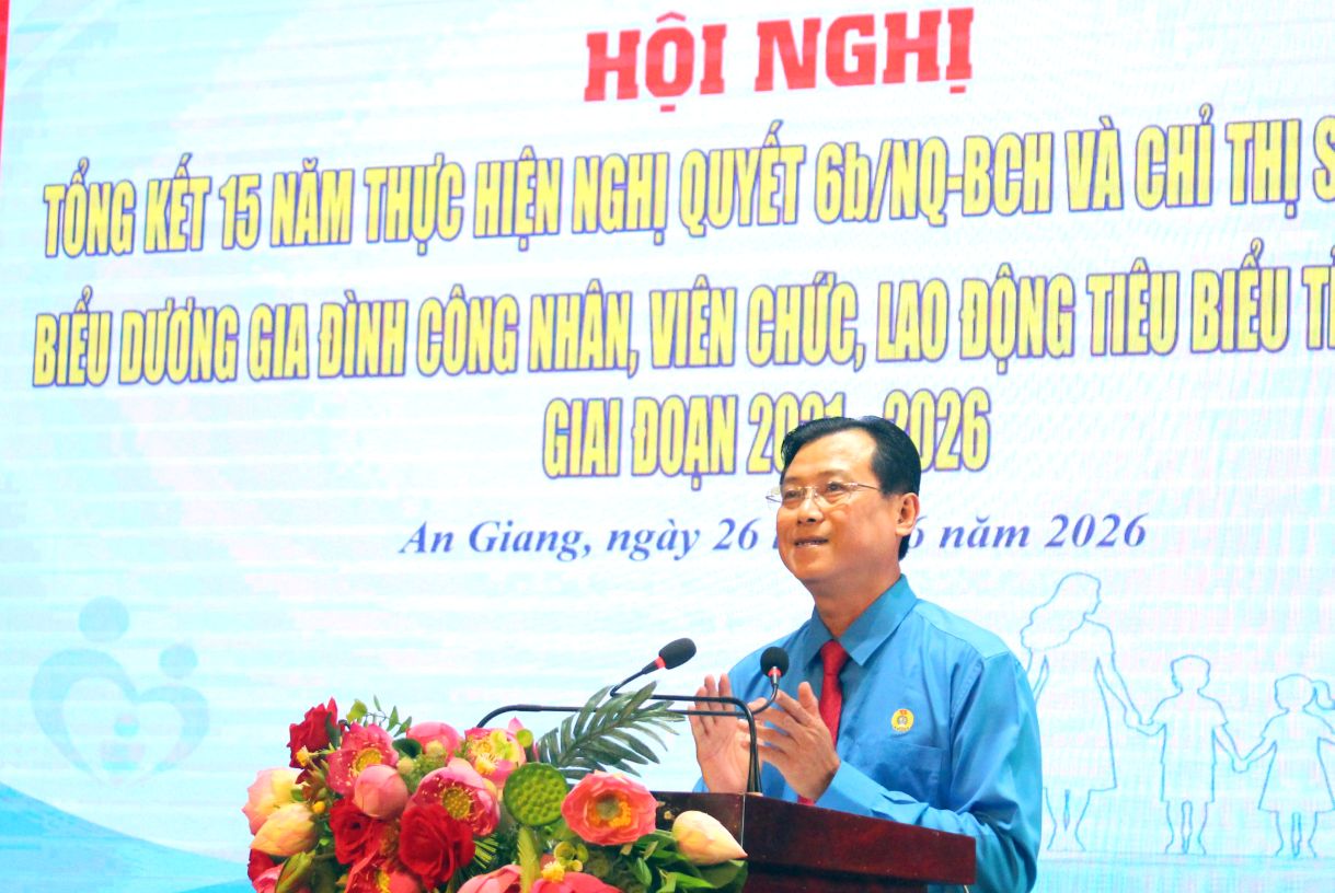 Ông Nguyễn Nhật Tiến- Phó Chủ tịch LĐLĐ tỉnh, Trưởng Ban Công tác Công đoàn tỉnh An Giang - phát biểu khai mạc. Ảnh: Thanh Mai