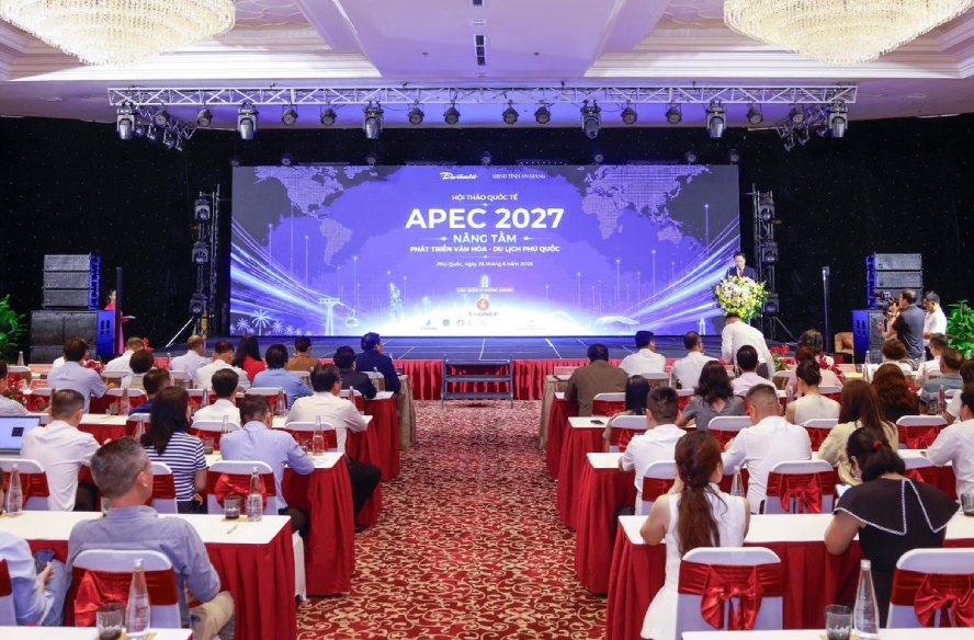 Overview of the international conference "APEC 2027 - Raising the level of cultural and tourism development of Phu Quoc" chaired by Dai Doan Ket Newspaper, in coordination with An Giang Provincial People's Committee, held in Phu Quoc Special Zone on the morning of June 26. Photo: Quang Vinh.