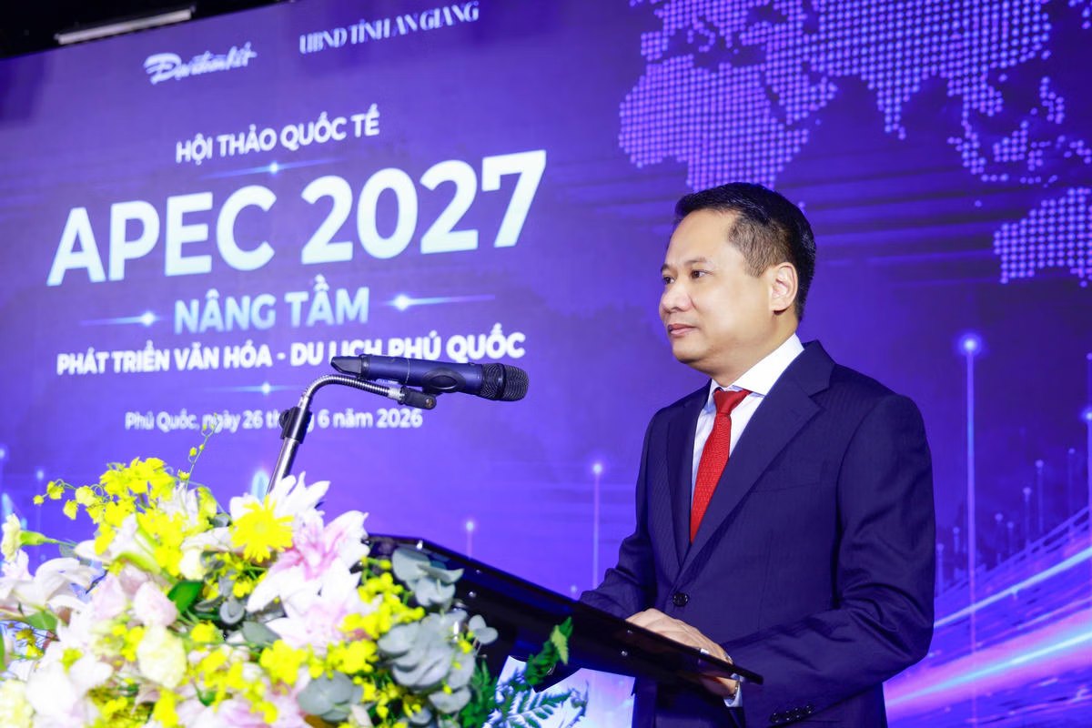 Ông Trương Thành Trung, Ủy viên Ủy ban Trung ương MTTQ Việt Nam, Bí thư Đảng ủy, Tổng Biên tập Báo Đại đoàn kết, Trưởng Ban Tổ chức Hội thảo phát biểu khai mạc. Ảnh: Quang Vinh.