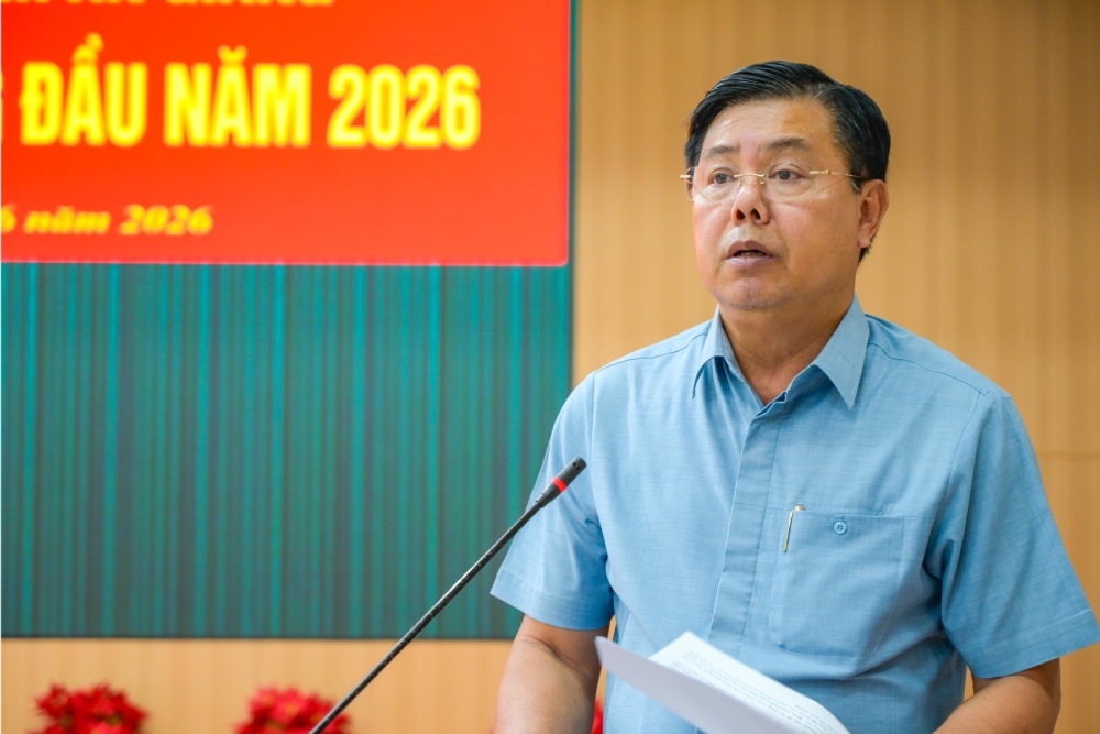 Ông Nguyễn Tiến Hải - Bí thư Tỉnh ủy, Bí thư Đảng ủy Quân sự tỉnh An Giang phát biểu tại Hội nghị. Ảnh: Phương Vũ