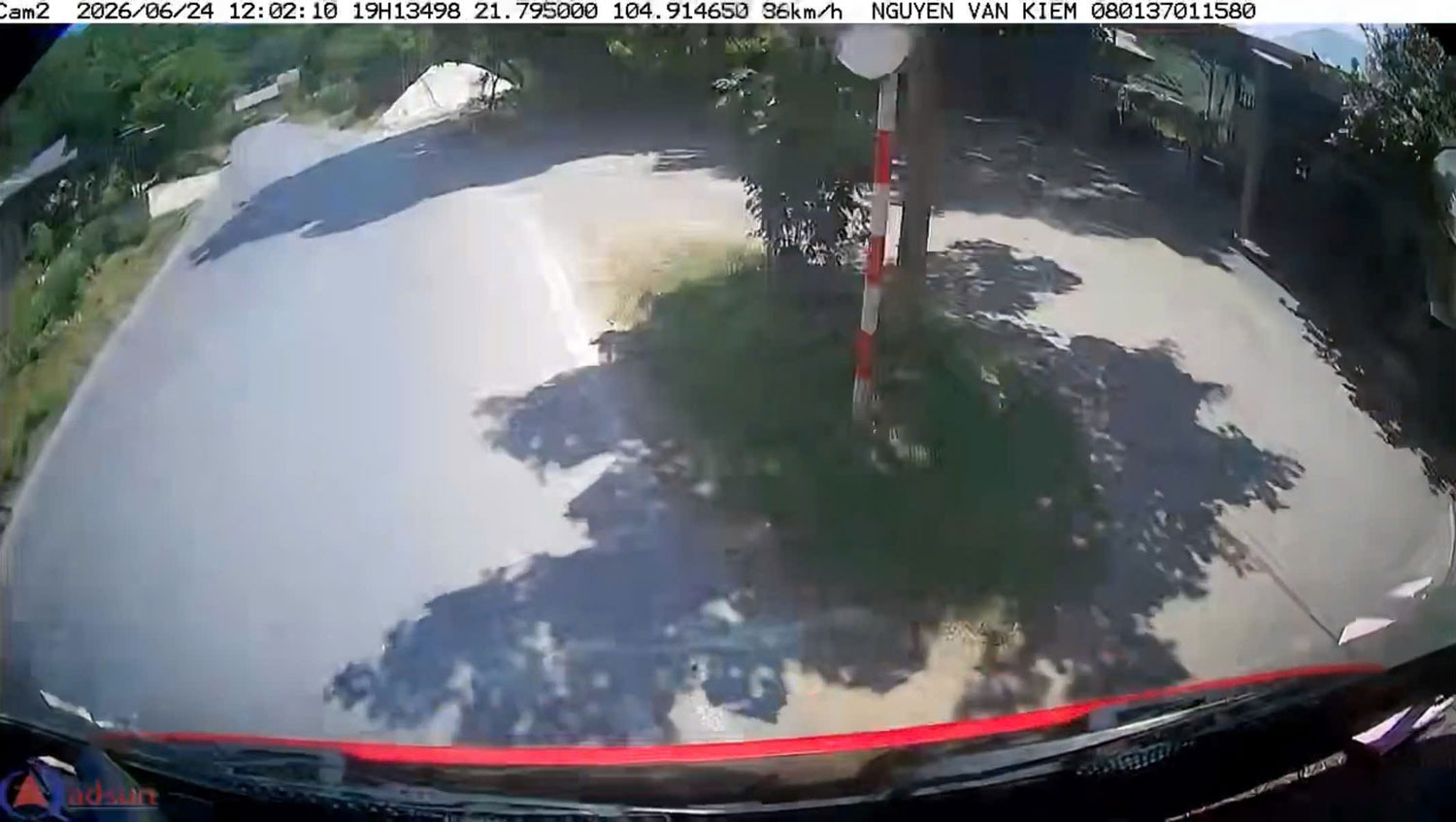 Hình ảnh phương tiện vi phạm được trích xuất từ camera hành trình. Ảnh: Lâm Bùi