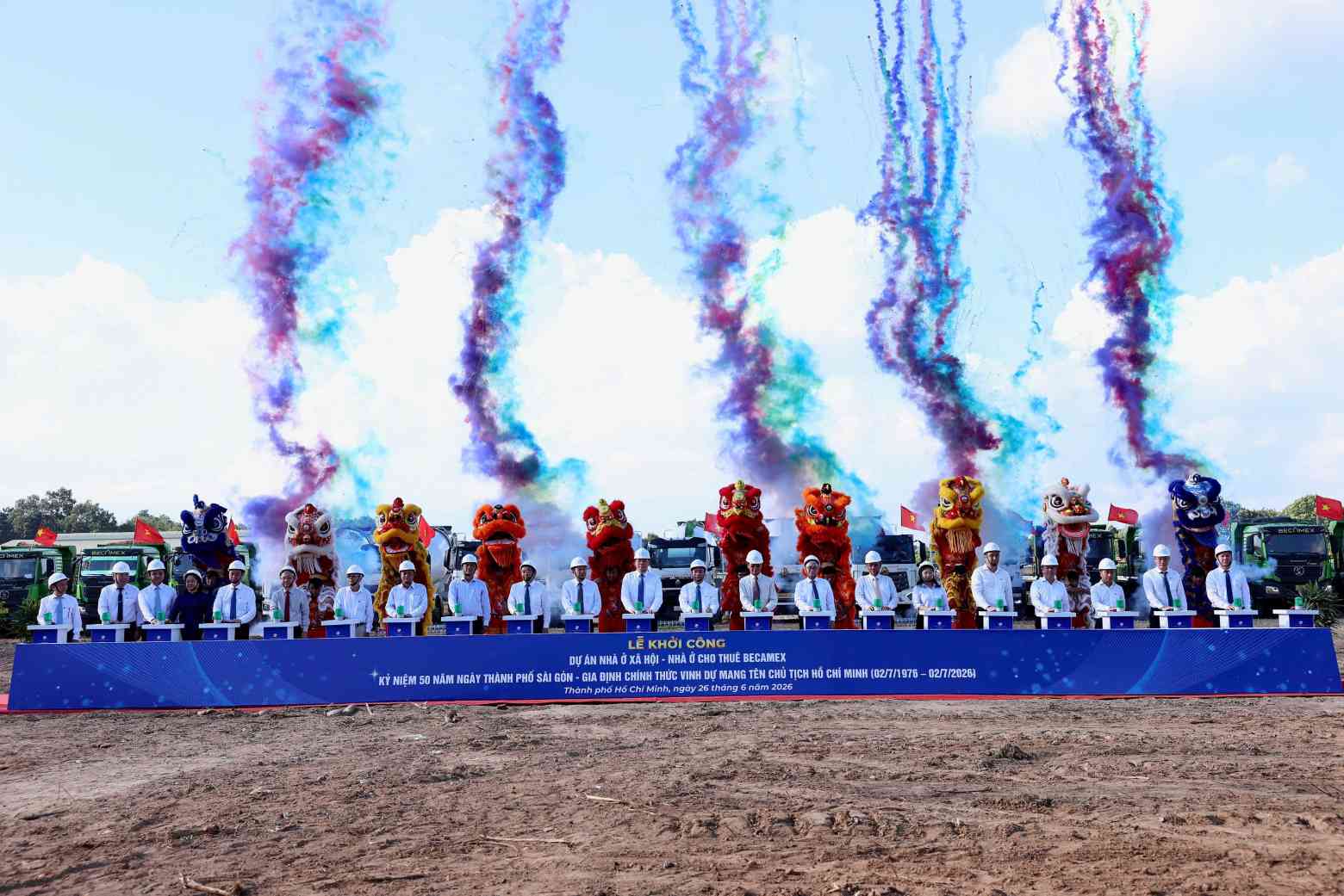Groundbreaking ceremony for the construction of more than 6,200 social housing units in Chanh Hiep ward, Ho Chi Minh City. Photo: Dinh Trong