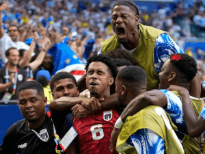 Cabo Verde làm nên lịch sử với tấm vé vào vòng knock-out ngay trong lần đầu tiên dự World Cup.