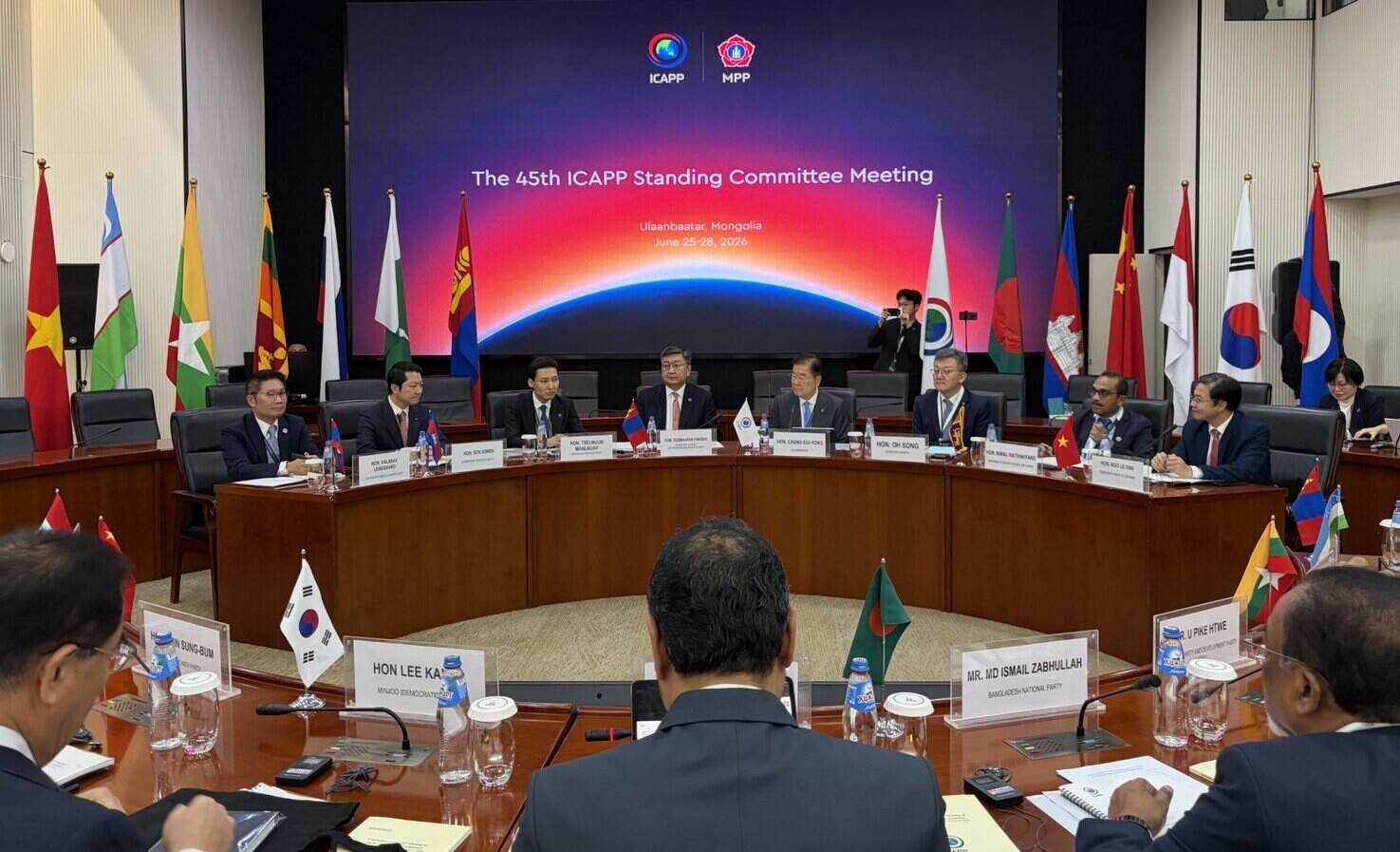 The delegation of the Communist Party of Vietnam led by Deputy Minister of Foreign Affairs Ngo Le Van, attended activities within the framework of the 45th Meeting of the Standing Committee of the International Conference of Asian Political Parties (ICAPP). Photo: Ministry of Foreign Affairs