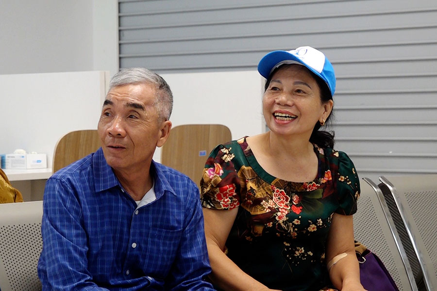 People are happy to be examined near their homes when Bach Mai Hospital facility 2 is operating