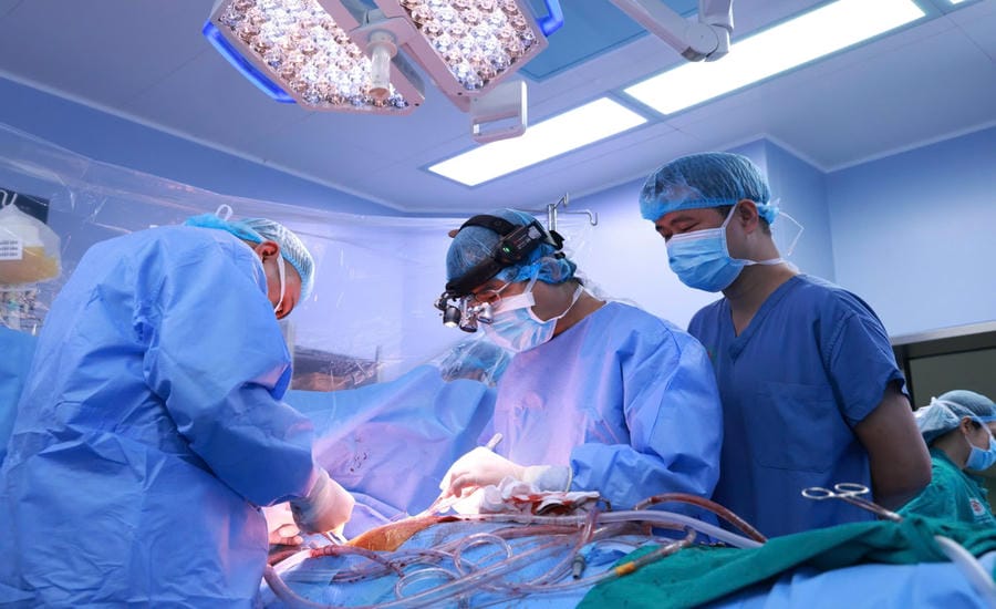 Hospital fees simultaneously increase at major hospitals, for the first time adding management costs. Photo: Thuy Ngoc