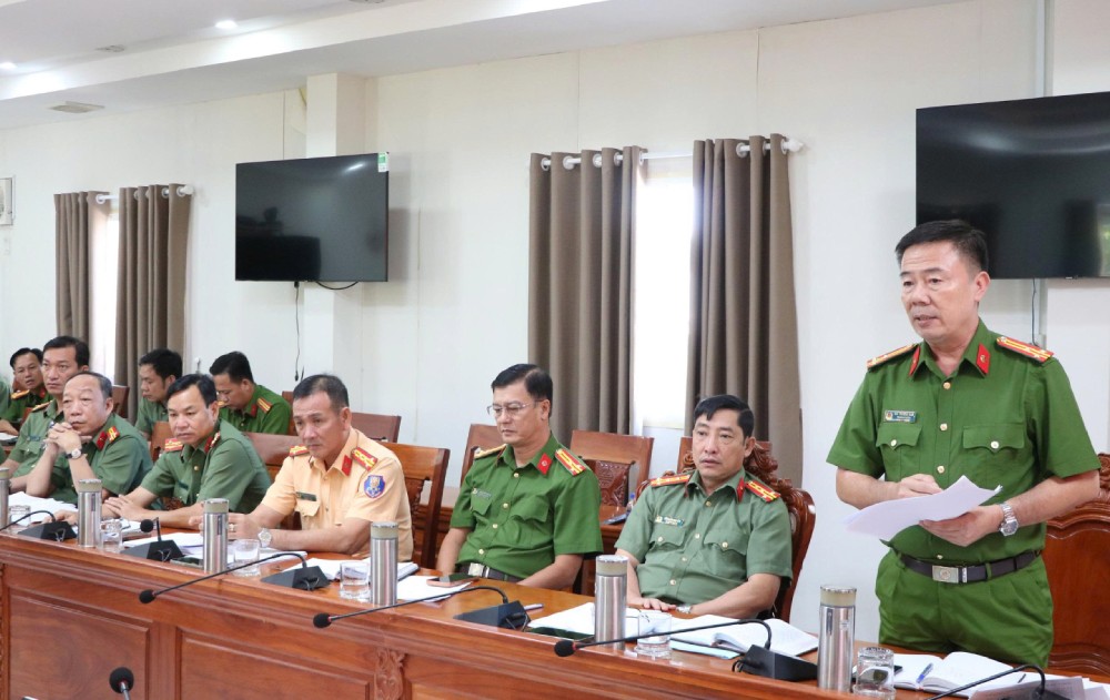 Đại biểu tham gia đóng góp ý kiến. Ảnh: Tiến Dũng