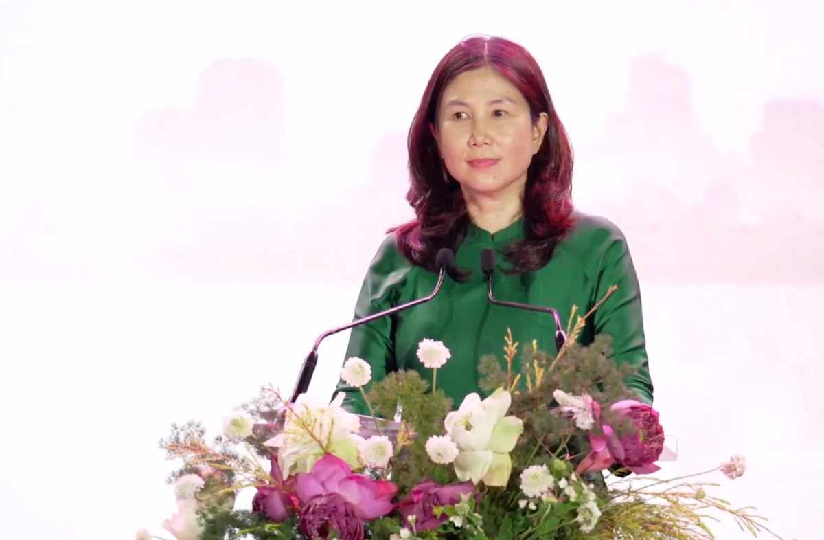 Đặng Thị Hương Giang - Giám đốc Sở Du lịch Hà Nội phát biểu tại lễ khai mạc. Ảnh: Chí Long