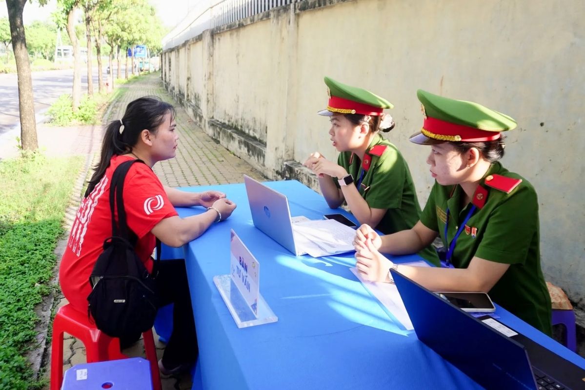 The benchmark score for admission to the People's Police University in recent years is information that many candidates and parents are interested in before the enrollment season. Photo: People's Police University