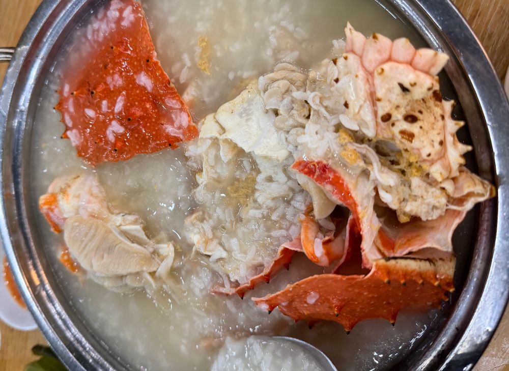 La sopa de cangrejo real es popular entre los comensales cuando visitan Da Nang. Foto: Minh Trang.