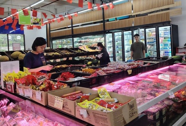 Encouraging thrift and combating wastefulness in production, business and consumption. Photo: Xuyen Dong.