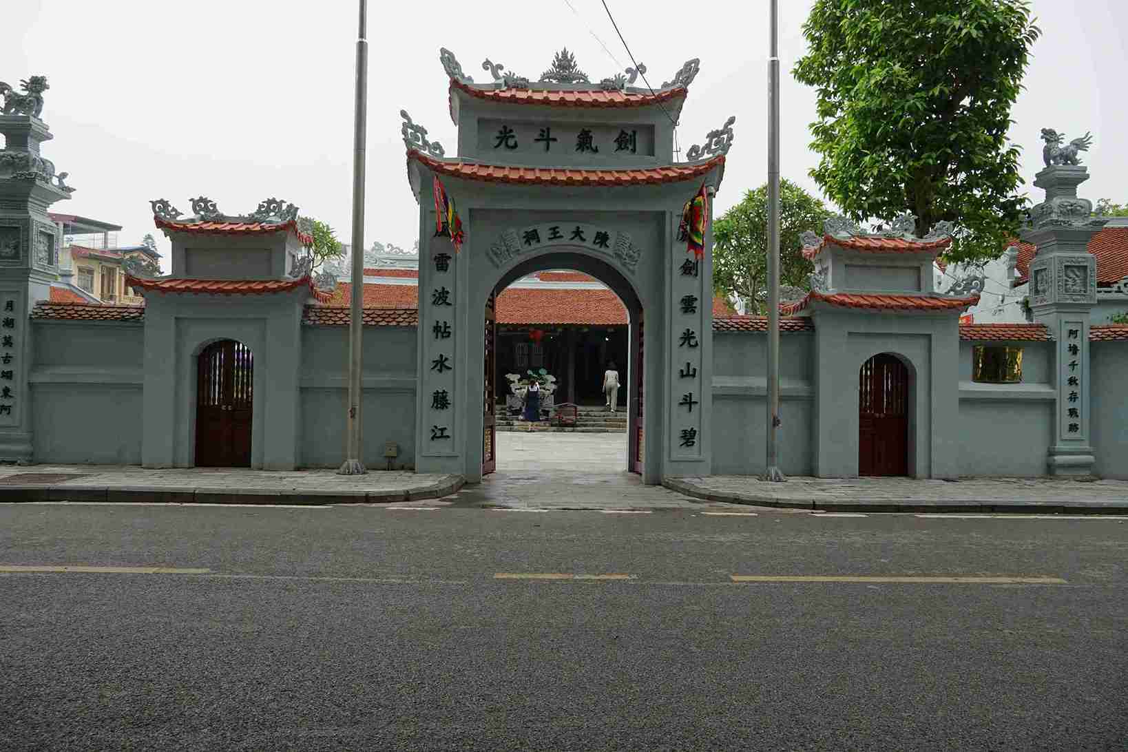 Đền Trần giữ trọn vẻ đẹp uy nghiêm và trầm mặc giữa lòng Phố Hiến sau khi hoàn tất các hạng mục trùng tu. Ảnh: Mai Hương