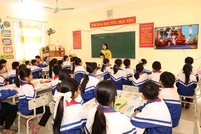 A class applying AI technology by 5th grade students, Ninh Hoa Primary School (Ninh Binh city). Photo: Nguyen Truong