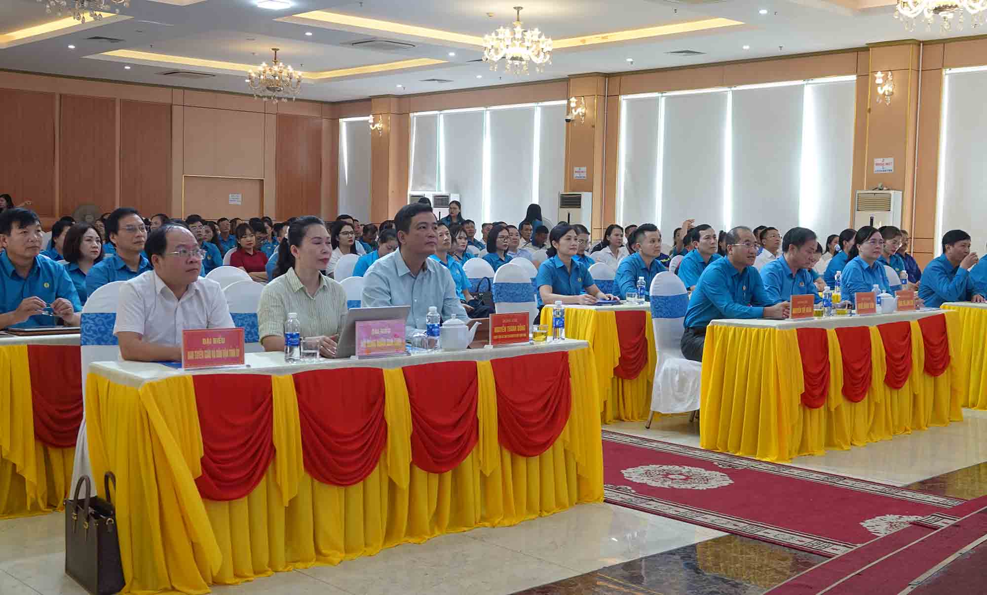 Các đại biểu dự hội nghị. Ảnh: Trần Tuấn