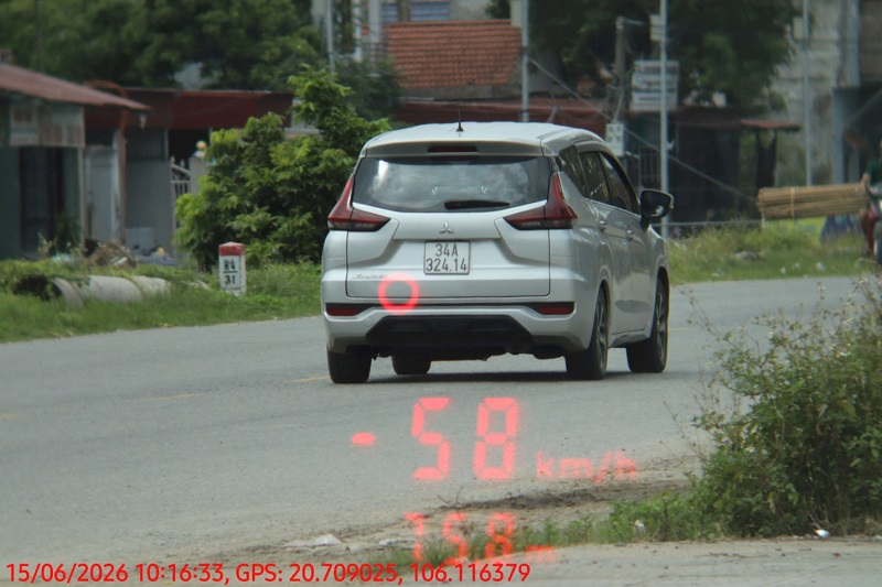 Car owner fined remotely in Hung Yen. Photo: Hung Yen Traffic Police