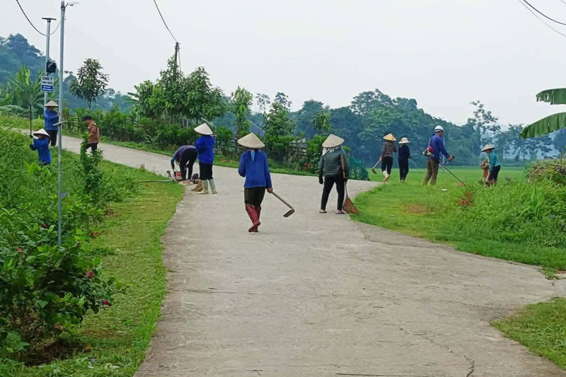 Hàng loạt tuyến đường nông thôn ở Lào Cai đổi thay nhờ sự chung sức của người dân. Ảnh: Linh Nga