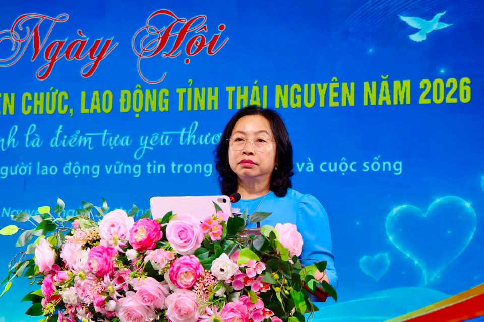 Phó Chủ tịch Tổng LĐLĐ Việt Nam Thái Thu Xương phát biểu tại chương trình. Ảnh: Công đoàn Thái Nguyên