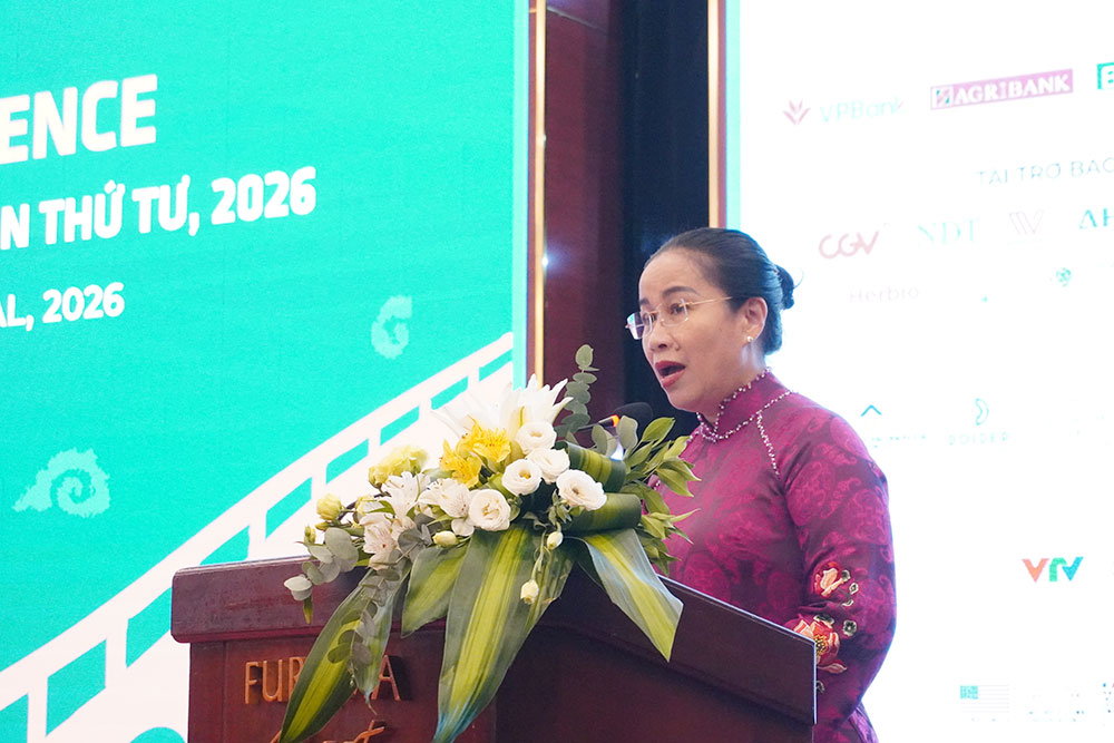 Bà Nguyễn Thị Anh Thi - Phó Chủ tịch UBND TP Đà Nẵng, đồng Trưởng Ban tổ chức DANAFF IV phát biểu tại họp báo. Ảnh: Trần Thi