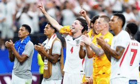 Live football Panama vs England at World Cup 2026.