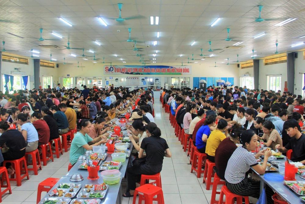 Happy Meal Spreads Connectivity in Businesses. Photo: Quang Tri Trade Union