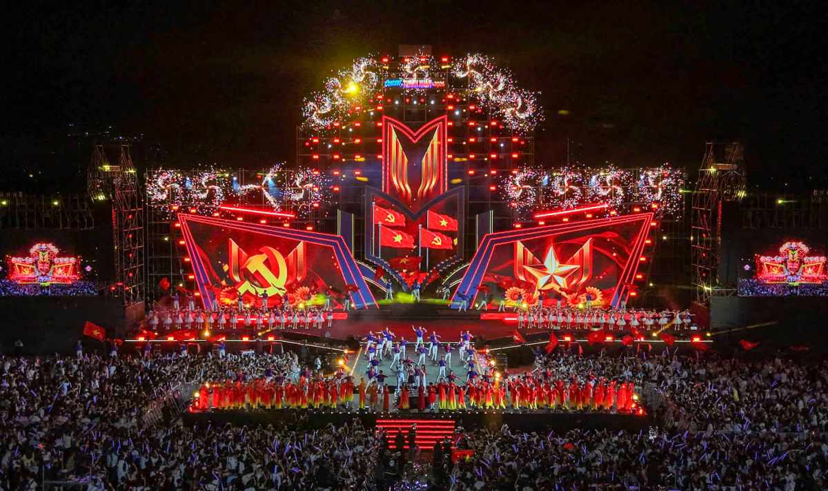 Concert khép lại với nhiều dư âm trong lòng khán giả. Ảnh: Ban Tổ chức