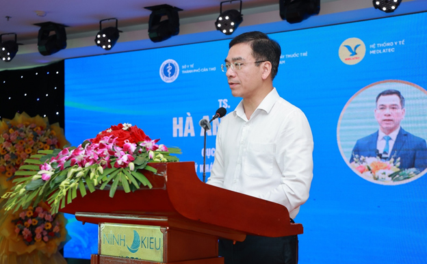 TS. Hà Anh Đức - Chủ tịch Hội Thầy thuốc trẻ Việt Nam; Cục trưởng Cục Quản lý phát biểu. Ảnh: MEDLATEC 