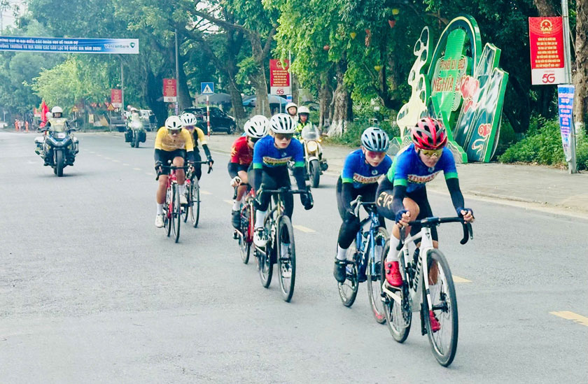 Giải đấu góp phần quảng bá hình ảnh, tiềm năng du lịch của địa phương. Ảnh: Hoài Thu
