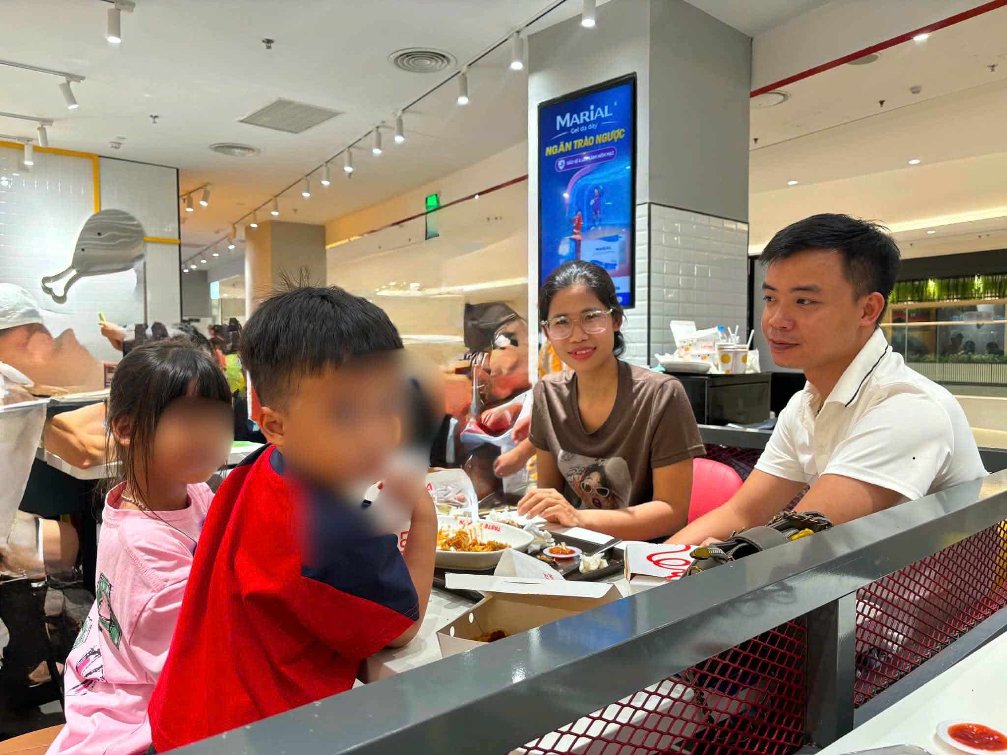 Meaningful weekend for Hanoi families on Vietnamese Family Day. Photo: Huyen Trang