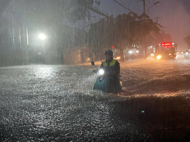 The Southern region has thunderstorms in the late afternoon. Photo: Thai Bao