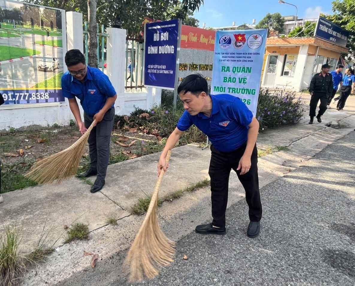 Đây là hoạt động ý nghĩa, chung tay bảo vệ môi trường. Ảnh: Văn Long