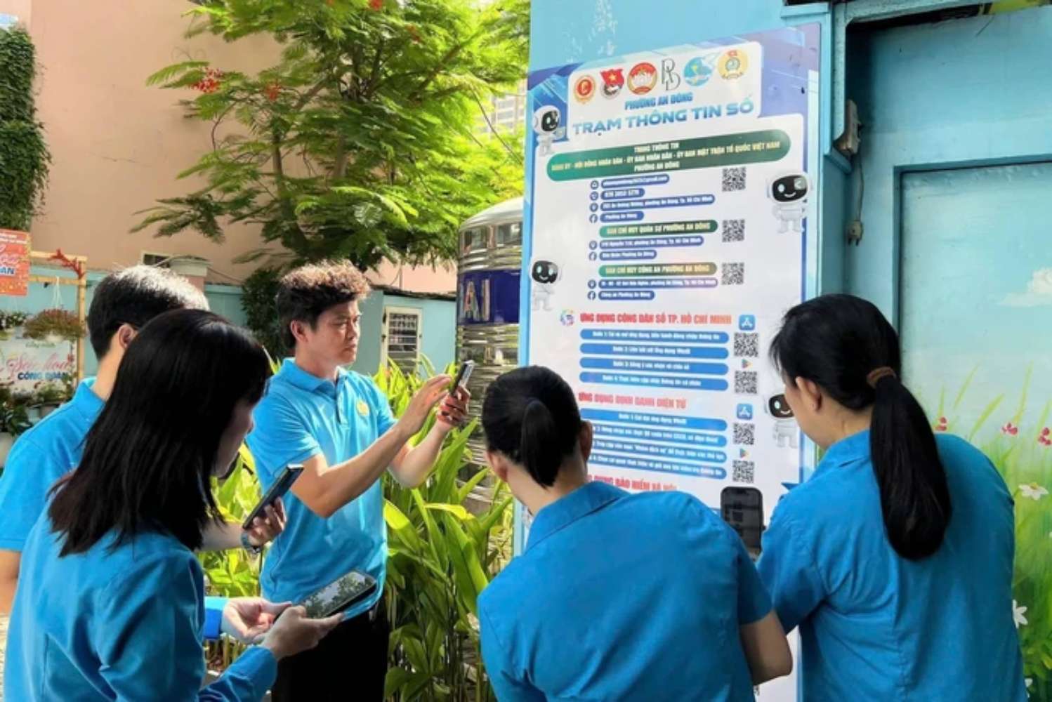 An Dong Ward Trade Union builds green schools, promoting digital transformation. Photo: Thai Bao