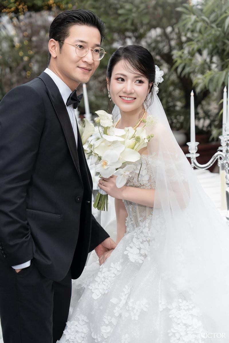 Actor Viet Hoa and Vuong Trong Tri will hold their wedding in May 2026 after many years of delay. Photo: Character provided